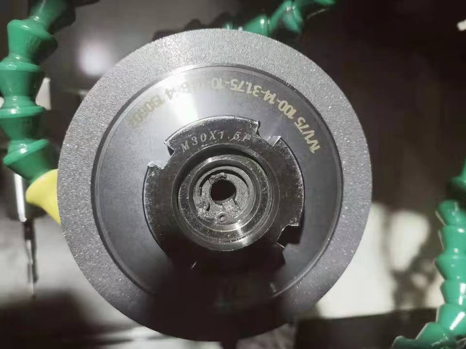 Metal strong slotted grinding wheel